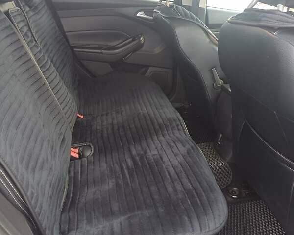 Черный Форд Фокус, объемом двигателя 1.6 л и пробегом 250 тыс. км за 8500 $, фото 4 на Automoto.ua