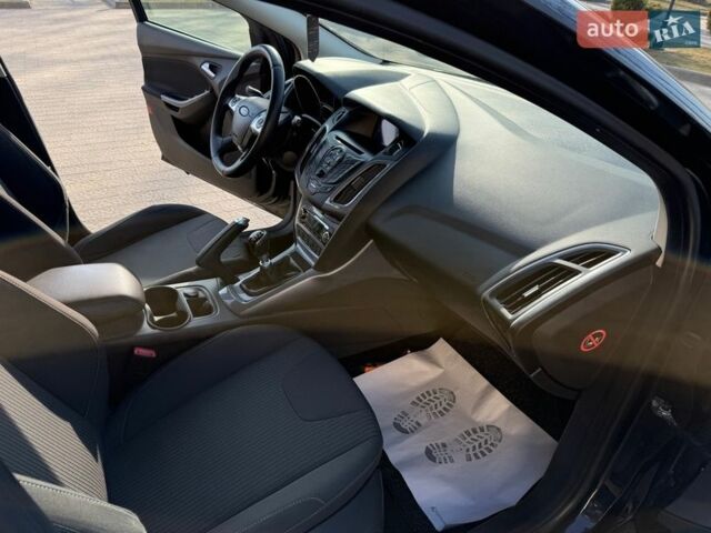 Чорний Форд Фокус, об'ємом двигуна 1.6 л та пробігом 246 тис. км за 7999 $, фото 91 на Automoto.ua