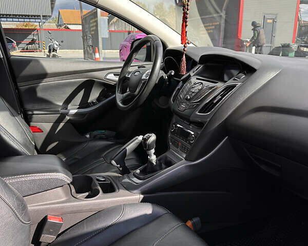 Черный Форд Фокус, объемом двигателя 1.6 л и пробегом 206 тыс. км за 9200 $, фото 20 на Automoto.ua