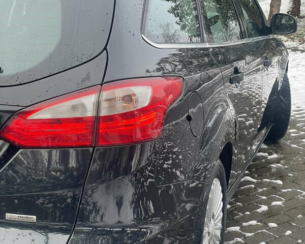 Черный Форд Фокус, объемом двигателя 1.6 л и пробегом 260 тыс. км за 7750 $, фото 6 на Automoto.ua