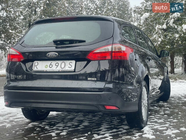Черный Форд Фокус, объемом двигателя 1.6 л и пробегом 260 тыс. км за 7750 $, фото 4 на Automoto.ua