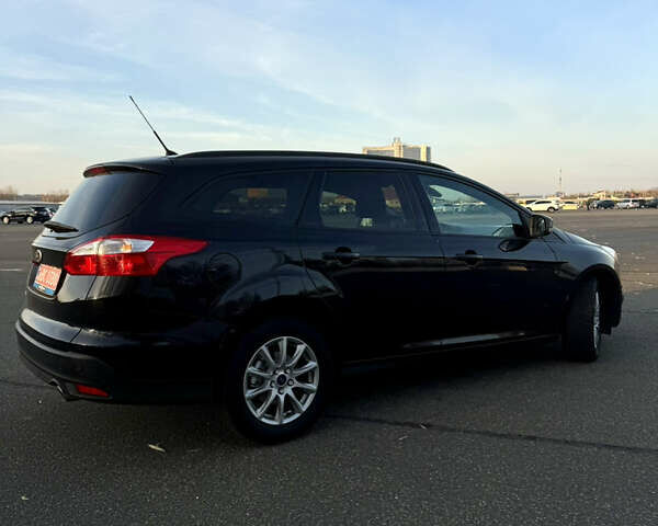 Черный Форд Фокус, объемом двигателя 2 л и пробегом 183 тыс. км за 8800 $, фото 7 на Automoto.ua