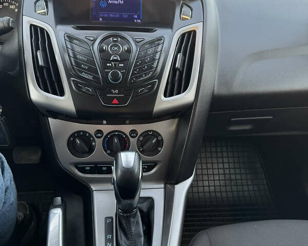 Черный Форд Фокус, объемом двигателя 2 л и пробегом 183 тыс. км за 8800 $, фото 14 на Automoto.ua