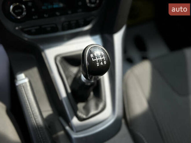 Форд Фокус 2013 в Львове на Automoto.ua Черный Форд Фокус, объемом двигателя 1.6 л и пробегом 225 тыс. км за 7600 $, фото 17 на Automoto.ua