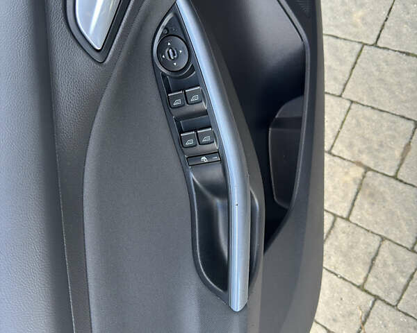 Чорний Форд Фокус, об'ємом двигуна 1.6 л та пробігом 278 тис. км за 8599 $, фото 60 на Automoto.ua