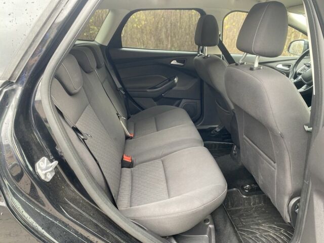 Черный Форд Фокус, объемом двигателя 1.6 л и пробегом 231 тыс. км за 8300 $, фото 16 на Automoto.ua