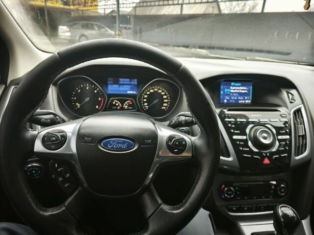 Черный Форд Фокус, объемом двигателя 1.6 л и пробегом 325 тыс. км за 7000 $, фото 5 на Automoto.ua