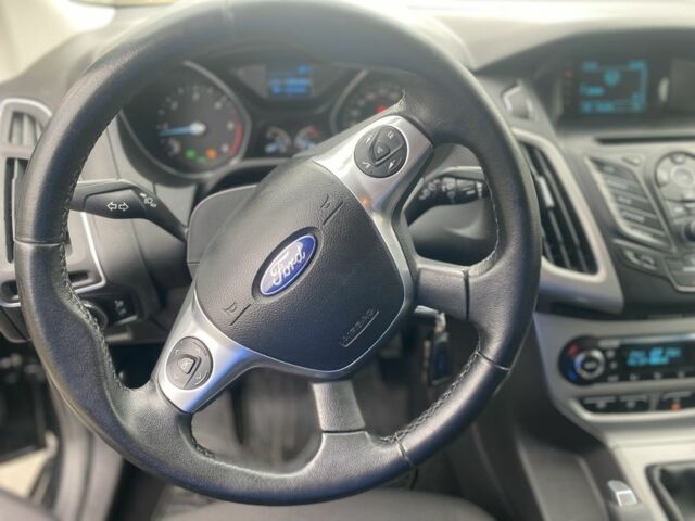 Черный Форд Фокус, объемом двигателя 1.6 л и пробегом 231 тыс. км за 8300 $, фото 23 на Automoto.ua