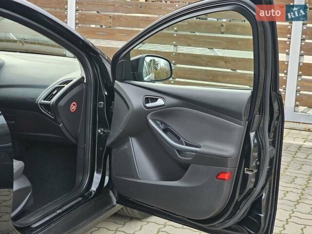 Черный Форд Фокус, объемом двигателя 1.6 л и пробегом 231 тыс. км за 8999 $, фото 69 на Automoto.ua