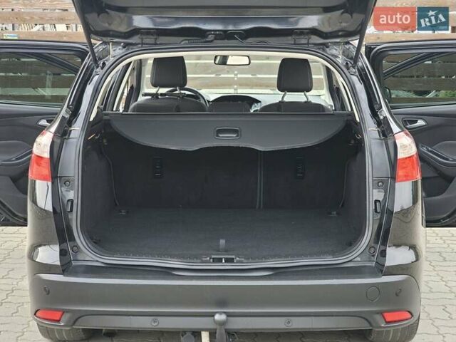 Черный Форд Фокус, объемом двигателя 1.6 л и пробегом 231 тыс. км за 8999 $, фото 55 на Automoto.ua