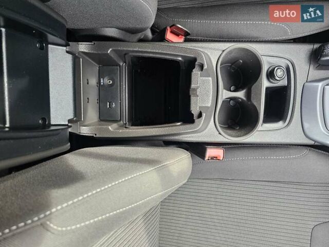 Черный Форд Фокус, объемом двигателя 1.6 л и пробегом 231 тыс. км за 8999 $, фото 88 на Automoto.ua