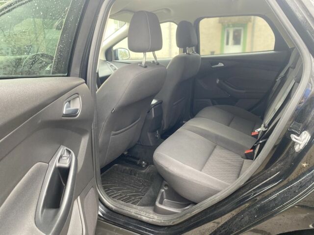 Черный Форд Фокус, объемом двигателя 1.6 л и пробегом 231 тыс. км за 8300 $, фото 18 на Automoto.ua