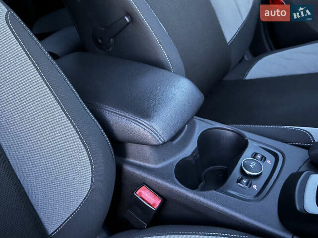 Чорний Форд Фокус, об'ємом двигуна 1.6 л та пробігом 195 тис. км за 8999 $, фото 93 на Automoto.ua