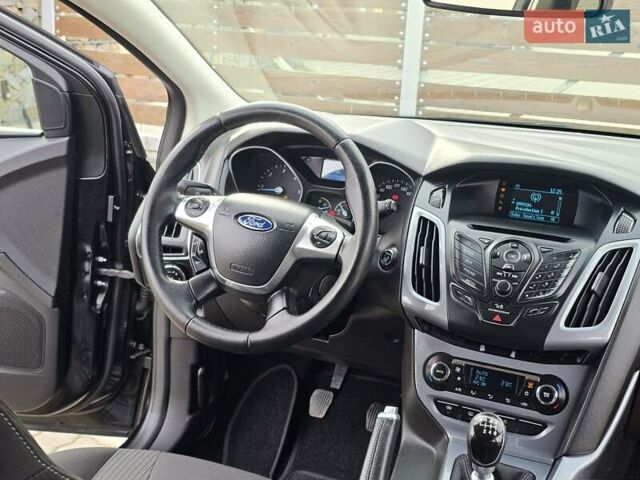 Черный Форд Фокус, объемом двигателя 1.6 л и пробегом 231 тыс. км за 8999 $, фото 85 на Automoto.ua