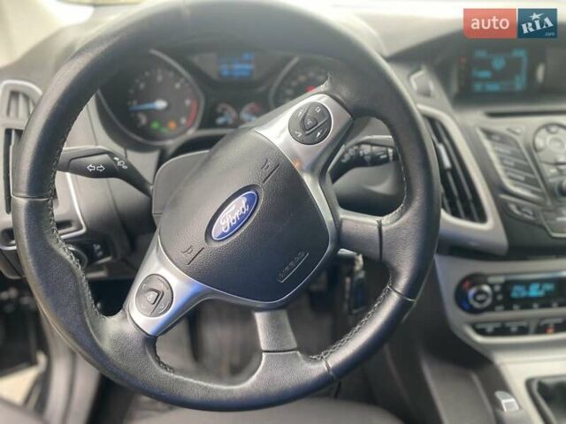 Форд Фокус 2014 в Стрые на Automoto.ua Черный Форд Фокус, объемом двигателя 0 л и пробегом 231 тыс. км за 8300 $, фото 13 на Automoto.ua