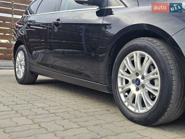 Черный Форд Фокус, объемом двигателя 1.6 л и пробегом 231 тыс. км за 8999 $, фото 19 на Automoto.ua