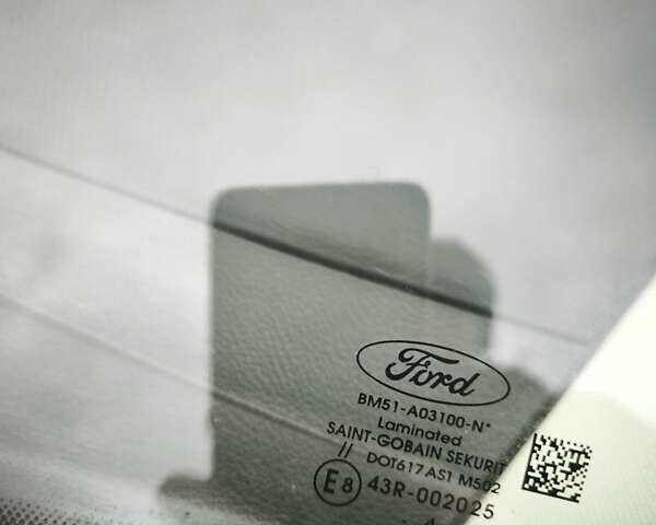 Черный Форд Фокус, объемом двигателя 1.6 л и пробегом 325 тыс. км за 7000 $, фото 12 на Automoto.ua