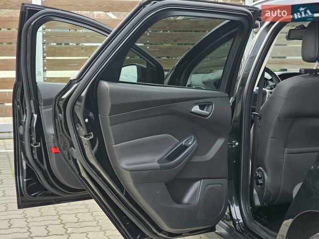 Черный Форд Фокус, объемом двигателя 1.6 л и пробегом 231 тыс. км за 8999 $, фото 54 на Automoto.ua