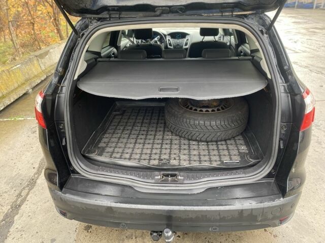 Черный Форд Фокус, объемом двигателя 1.6 л и пробегом 231 тыс. км за 8300 $, фото 17 на Automoto.ua