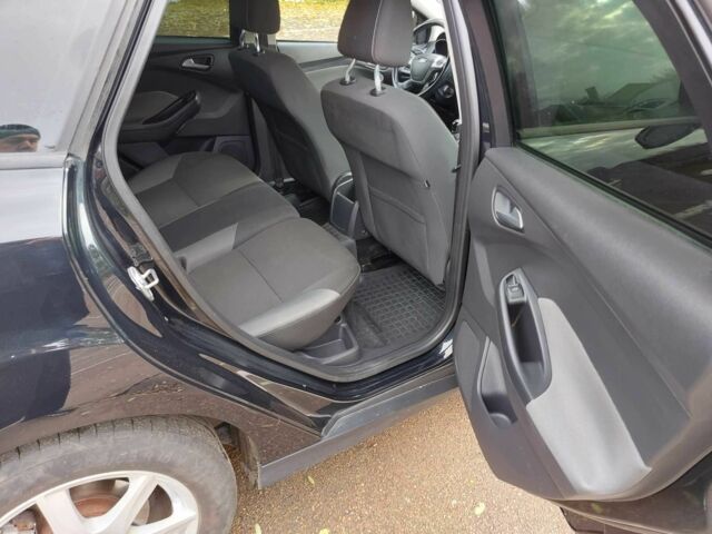 Черный Форд Фокус, объемом двигателя 1.6 л и пробегом 170 тыс. км за 7300 $, фото 14 на Automoto.ua