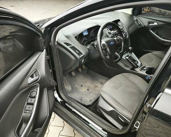 Черный Форд Фокус, объемом двигателя 1.6 л и пробегом 325 тыс. км за 7000 $, фото 23 на Automoto.ua