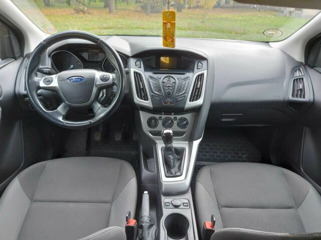 Черный Форд Фокус, объемом двигателя 1.6 л и пробегом 170 тыс. км за 7300 $, фото 13 на Automoto.ua