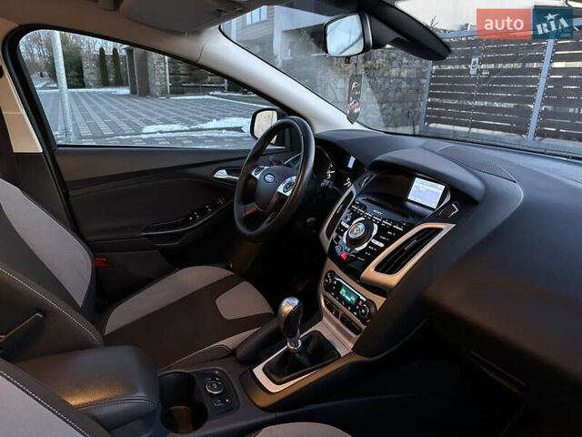 Чорний Форд Фокус, об'ємом двигуна 1.6 л та пробігом 195 тис. км за 8999 $, фото 88 на Automoto.ua