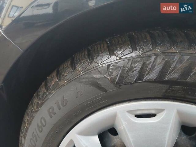 Чорний Форд Фокус, об'ємом двигуна 1.56 л та пробігом 259 тис. км за 8400 $, фото 7 на Automoto.ua