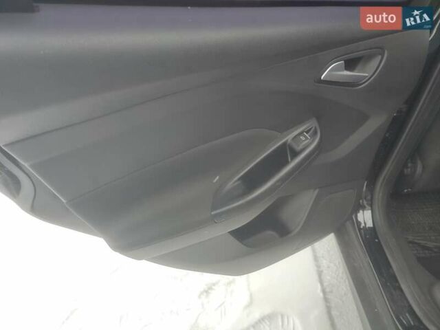 Черный Форд Фокус, объемом двигателя 1.6 л и пробегом 227 тыс. км за 6450 $, фото 18 на Automoto.ua