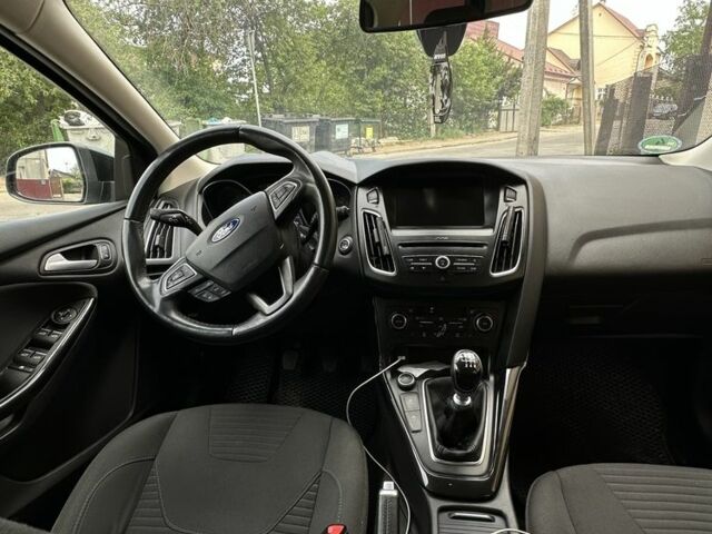 Черный Форд Фокус, объемом двигателя 2 л и пробегом 220 тыс. км за 10200 $, фото 5 на Automoto.ua