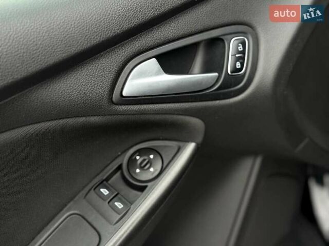 Черный Форд Фокус, объемом двигателя 1.56 л и пробегом 250 тыс. км за 8700 $, фото 19 на Automoto.ua