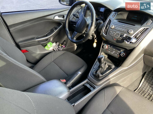 Чорний Форд Фокус, об'ємом двигуна 1 л та пробігом 190 тис. км за 7300 $, фото 14 на Automoto.ua