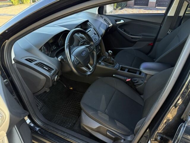 Черный Форд Фокус, объемом двигателя 1 л и пробегом 150 тыс. км за 4350 $, фото 7 на Automoto.ua