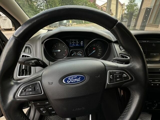 Черный Форд Фокус, объемом двигателя 2 л и пробегом 220 тыс. км за 10200 $, фото 6 на Automoto.ua