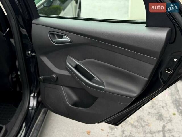 Черный Форд Фокус, объемом двигателя 1.56 л и пробегом 250 тыс. км за 8700 $, фото 33 на Automoto.ua