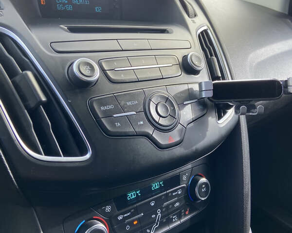 Чорний Форд Фокус, об'ємом двигуна 1 л та пробігом 190 тис. км за 7300 $, фото 22 на Automoto.ua