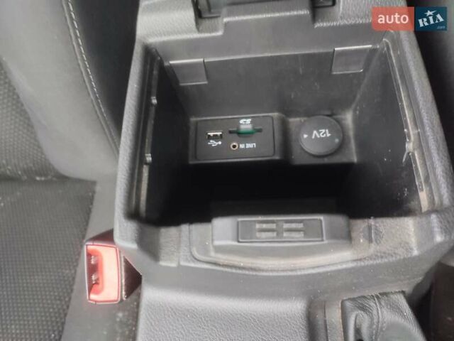 Черный Форд Фокус, объемом двигателя 1.6 л и пробегом 227 тыс. км за 6450 $, фото 22 на Automoto.ua