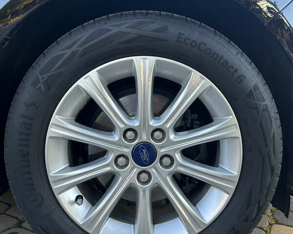 Черный Форд Фокус, объемом двигателя 1.5 л и пробегом 275 тыс. км за 10200 $, фото 4 на Automoto.ua