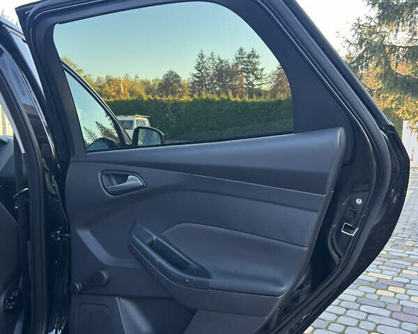 Черный Форд Фокус, объемом двигателя 1.5 л и пробегом 275 тыс. км за 10200 $, фото 16 на Automoto.ua