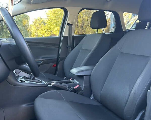 Черный Форд Фокус, объемом двигателя 1.5 л и пробегом 275 тыс. км за 10200 $, фото 7 на Automoto.ua