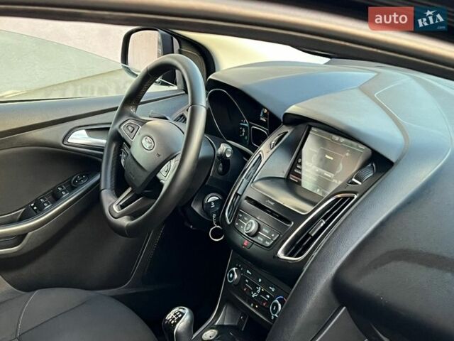 Черный Форд Фокус, объемом двигателя 1.5 л и пробегом 224 тыс. км за 8999 $, фото 47 на Automoto.ua