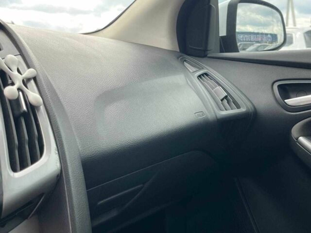 Черный Форд Фокус, объемом двигателя 2.5 л и пробегом 263 тыс. км за 5880 $, фото 19 на Automoto.ua