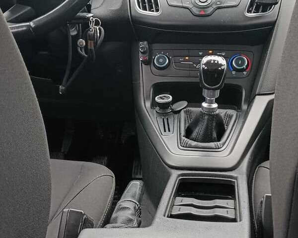 Черный Форд Фокус, объемом двигателя 1.5 л и пробегом 128 тыс. км за 9100 $, фото 17 на Automoto.ua