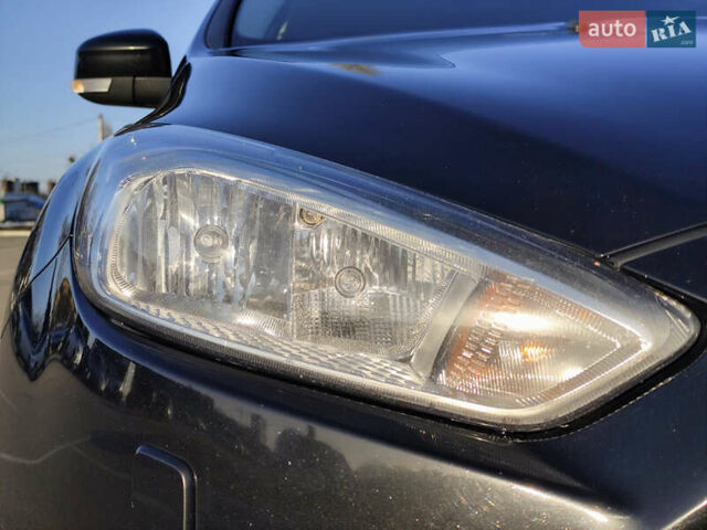 Черный Форд Фокус, объемом двигателя 1.5 л и пробегом 220 тыс. км за 9800 $, фото 14 на Automoto.ua