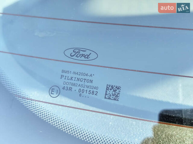 Черный Форд Фокус, объемом двигателя 1.5 л и пробегом 220 тыс. км за 9800 $, фото 65 на Automoto.ua