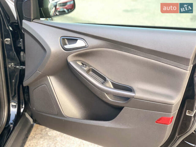 Чорний Форд Фокус, об'ємом двигуна 1.5 л та пробігом 248 тис. км за 7500 $, фото 18 на Automoto.ua