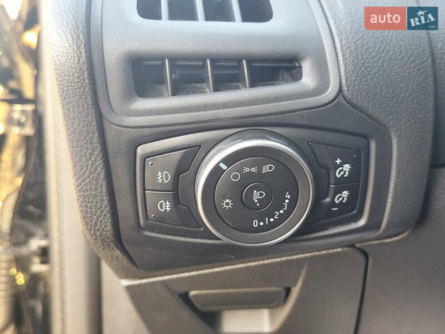 Черный Форд Фокус, объемом двигателя 1.5 л и пробегом 220 тыс. км за 9800 $, фото 30 на Automoto.ua