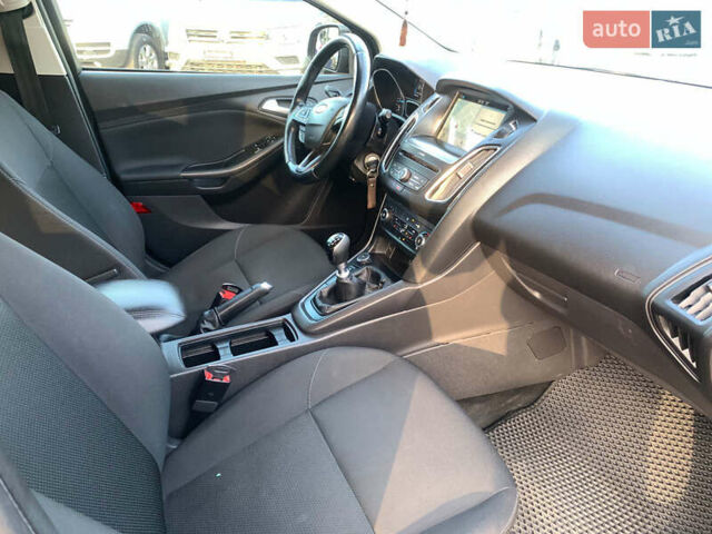 Чорний Форд Фокус, об'ємом двигуна 1.5 л та пробігом 248 тис. км за 7500 $, фото 23 на Automoto.ua