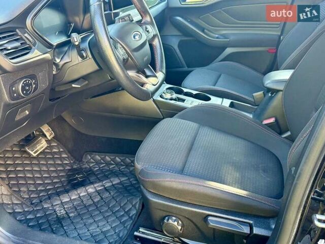 Черный Форд Фокус, объемом двигателя 2 л и пробегом 243 тыс. км за 13799 $, фото 13 на Automoto.ua