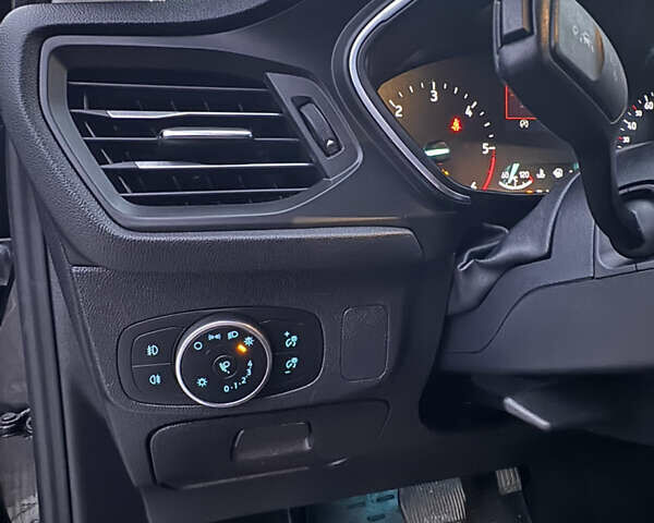 Черный Форд Фокус, объемом двигателя 1.5 л и пробегом 173 тыс. км за 13800 $, фото 15 на Automoto.ua